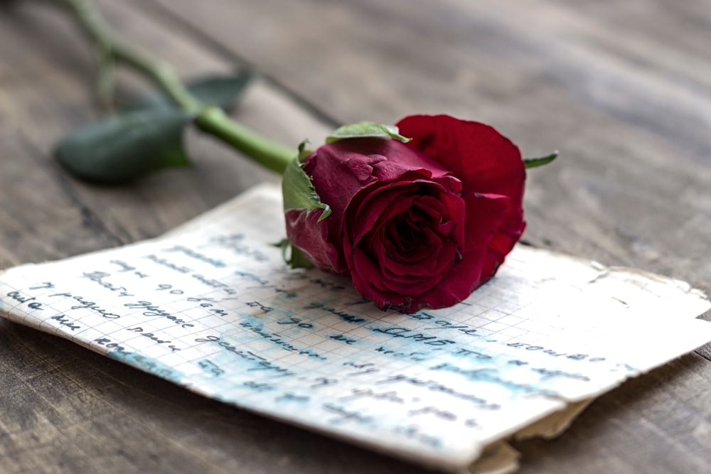 A handwritten love letter as a romantic Valentine’s Day gift idea