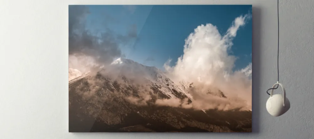 What is an aluminium print? Large format photo metal print with image of mountains.