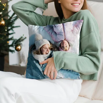 Photo Christmas Gift Finder: Photo Cushion