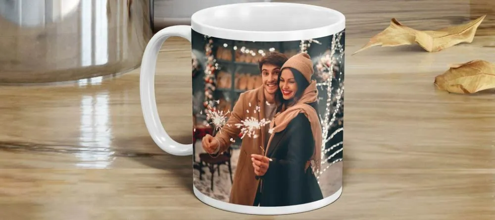 Personalised Christmas Mugs UK: Our 4- Step Guide. Personalised Christmas Mug with photo of young couple.