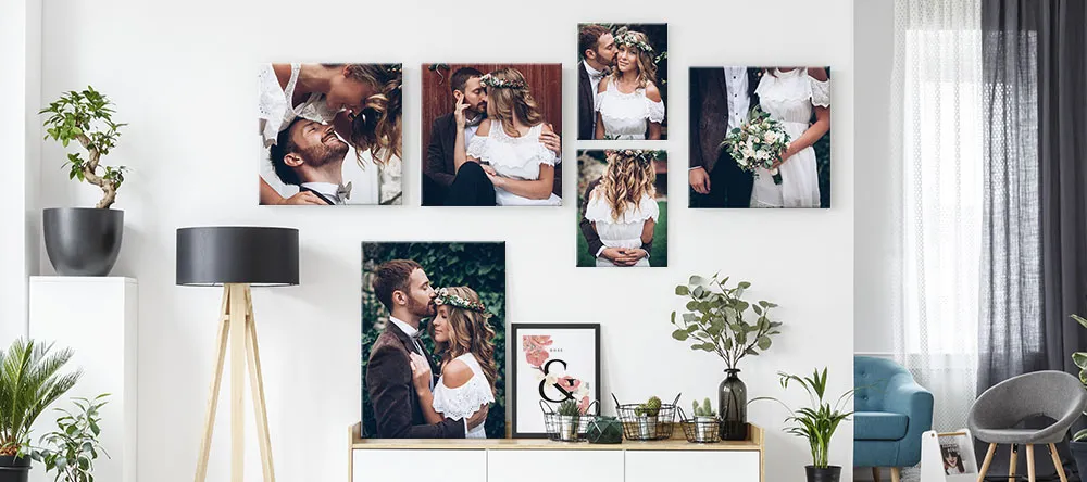 How to arrange photos on a wall: a mixed wall art display