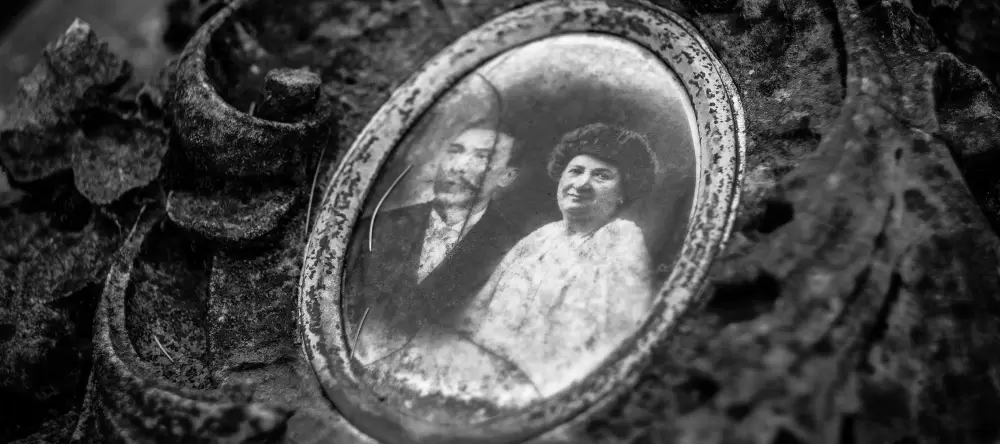 How Long Do Canvas Prints Last? Brooch with photo of couple.