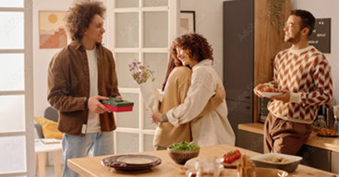 Top 10 Housewarming Gifts That Are Actually Useful