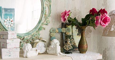 Decorating walls with clocks, mirrors & photos