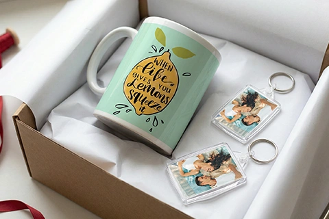Photo keyring gift set with mug and magnet
